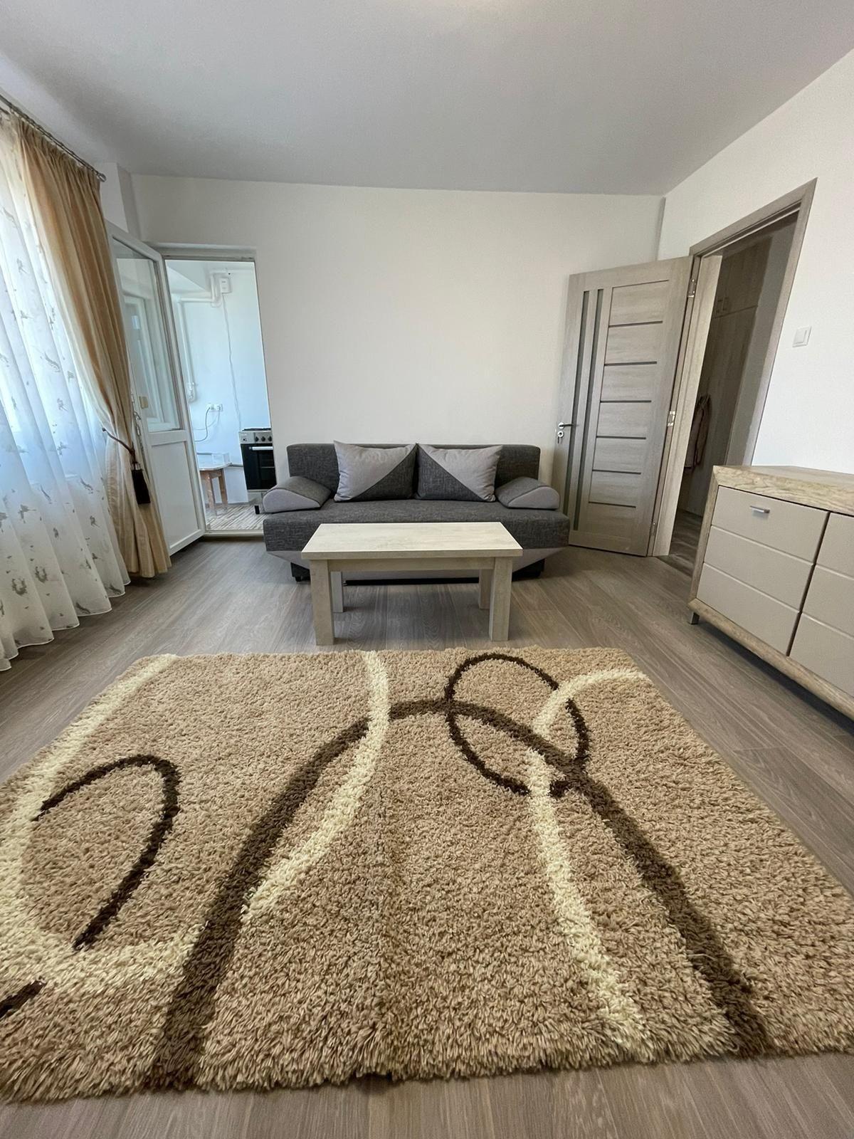 Apartament de închiriat bulevardul Decebal lângă Vivo Mall