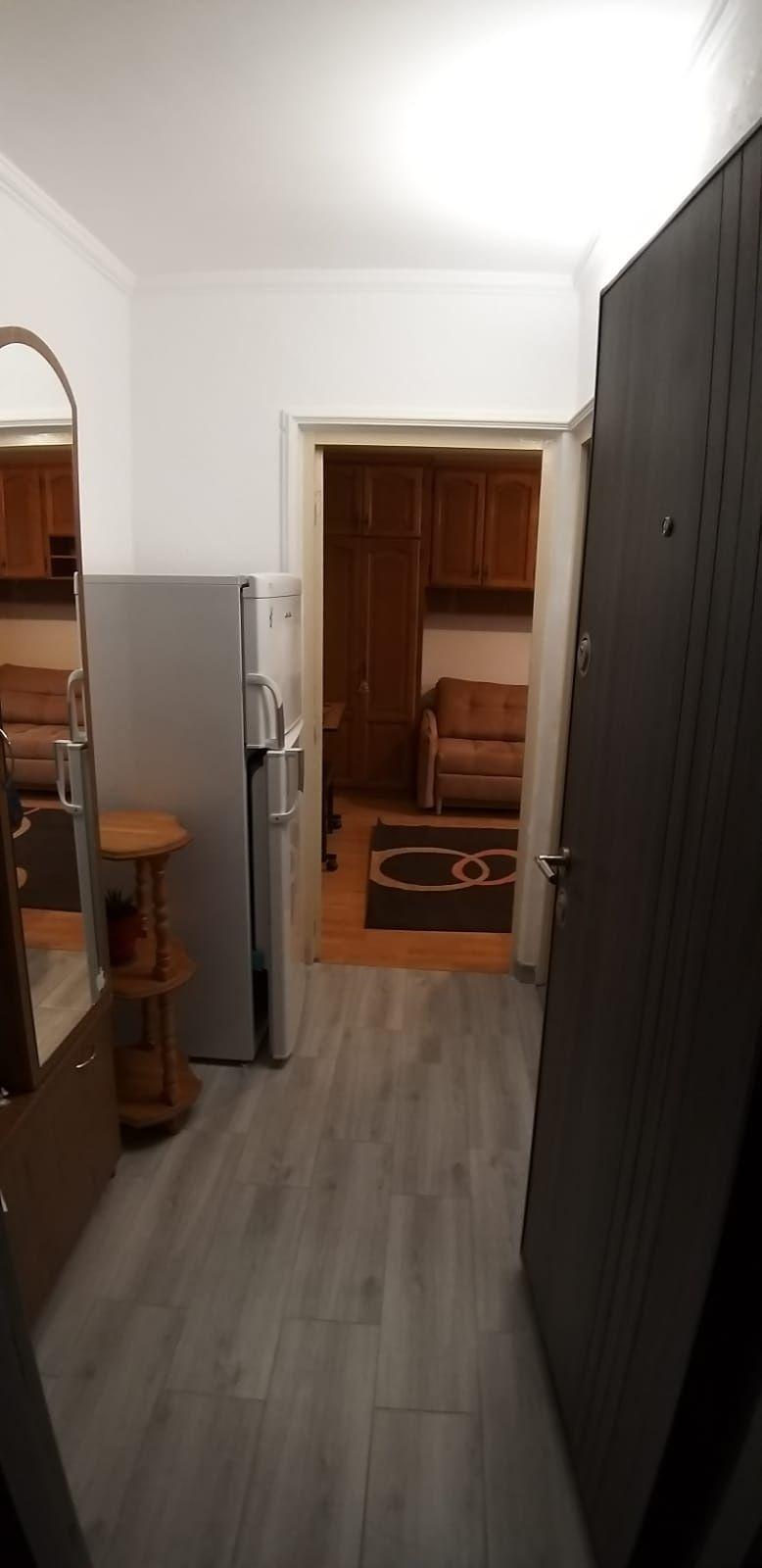 Închiriez garsoniera lângă liceul MATEI BASARAB