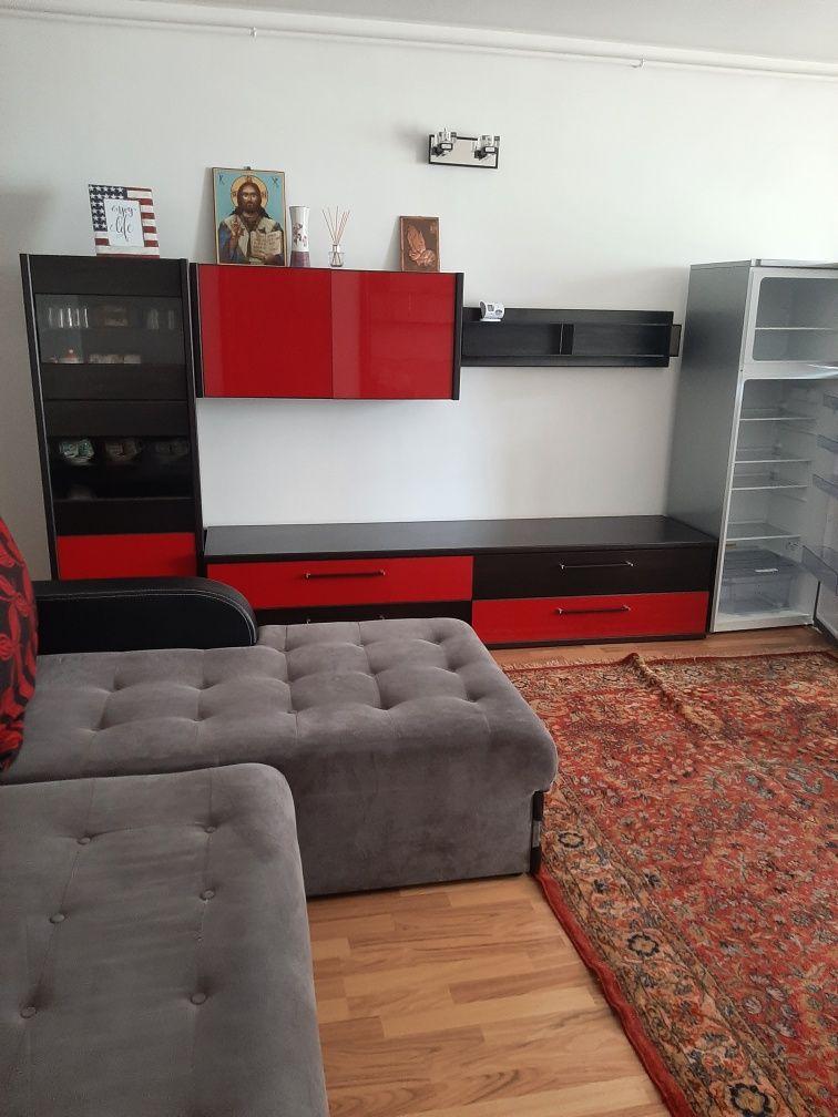 Inchiriez apartament 3 camere 80m
