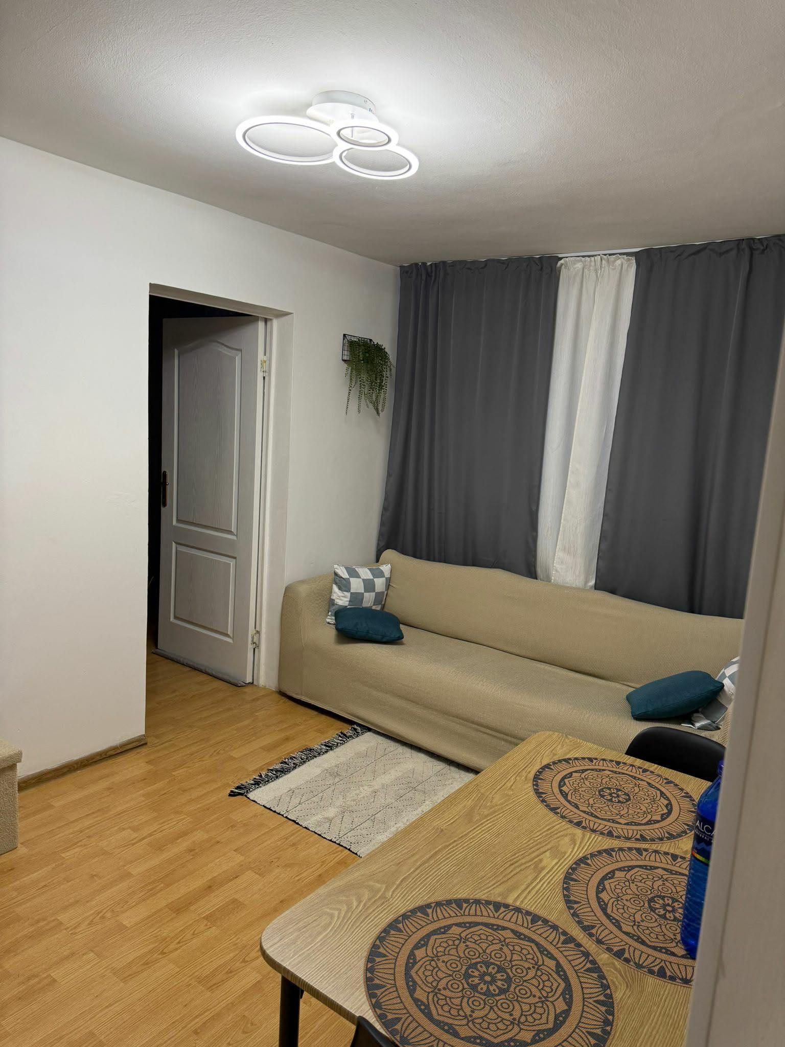 Apartament de inchiriat