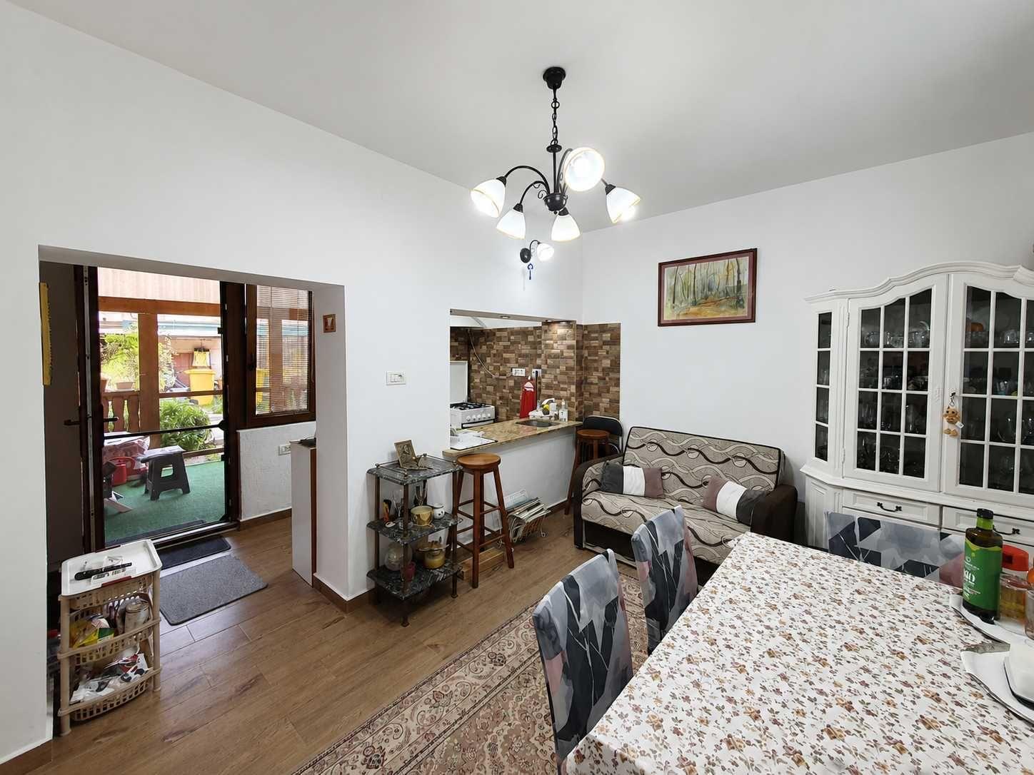 Apartament la casă cu curte – zonă centrală | aproape de Malul Mureșului
