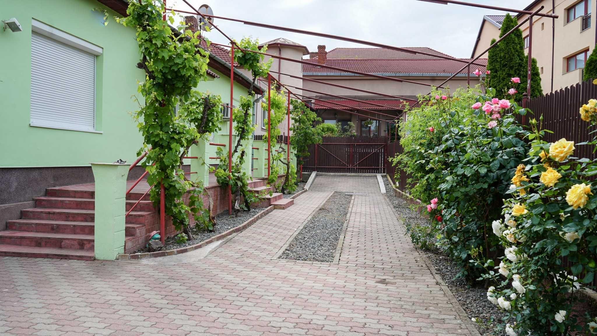 Casă/Apartament spațios 120mp cu curte și parcare – zona centrală Arad - imagine 1