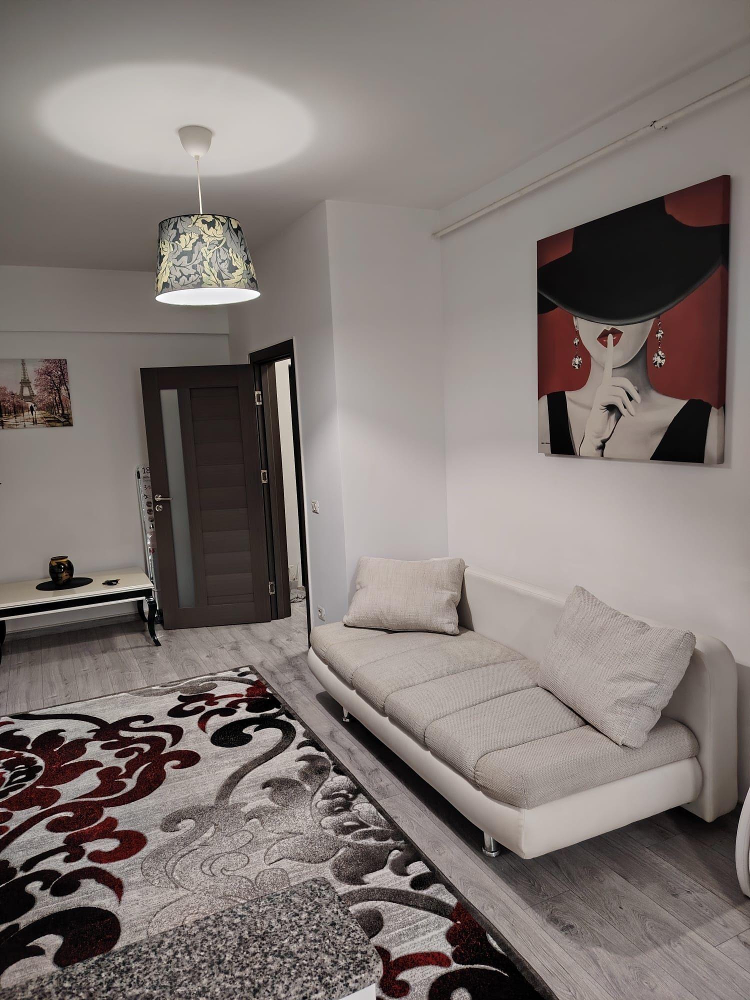 Ofer garsonieră spre închiriere West Side Residence