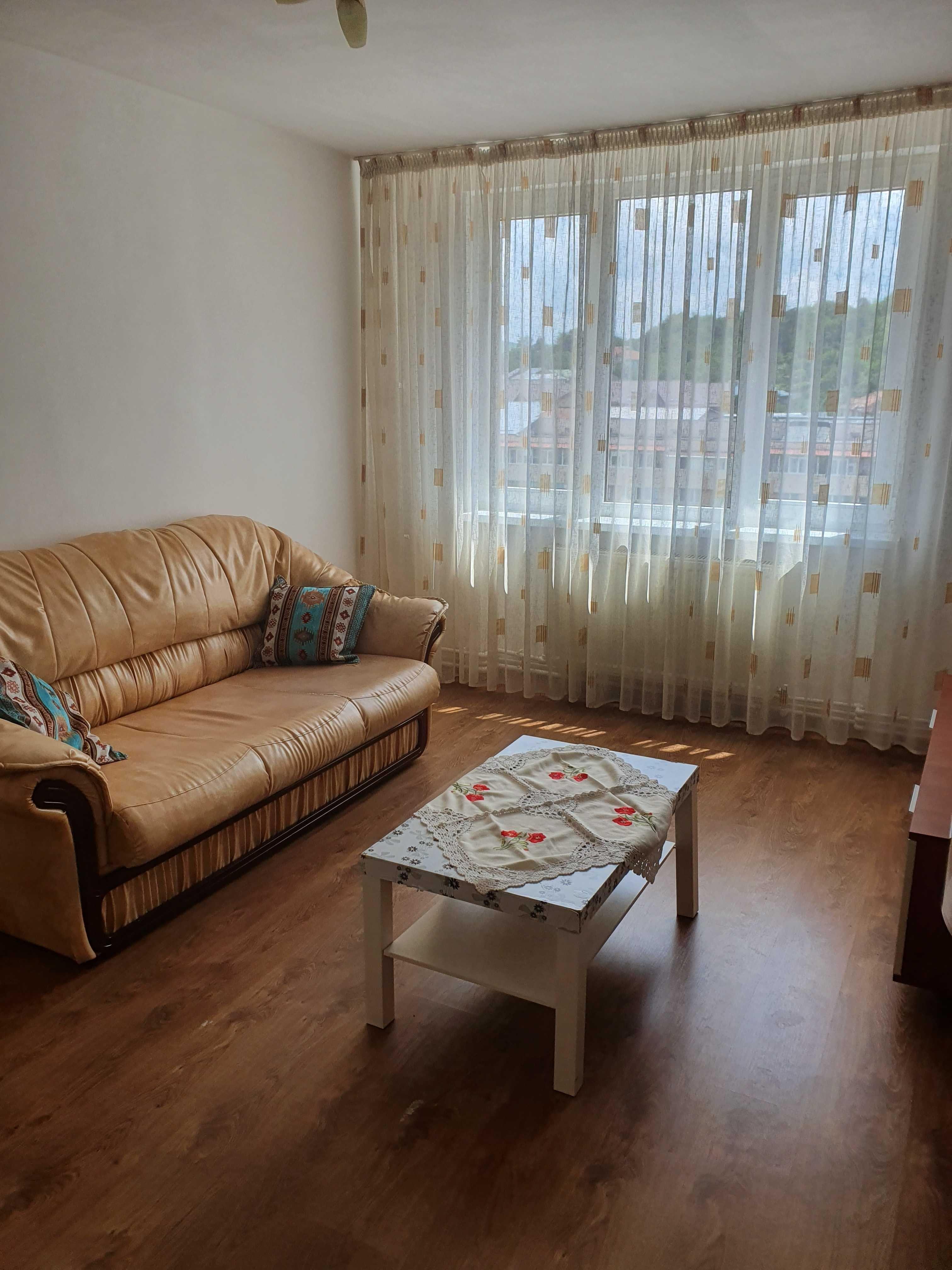Inchiriez apartament 2 camere situat pe B dul Dacia Piatra Neamț