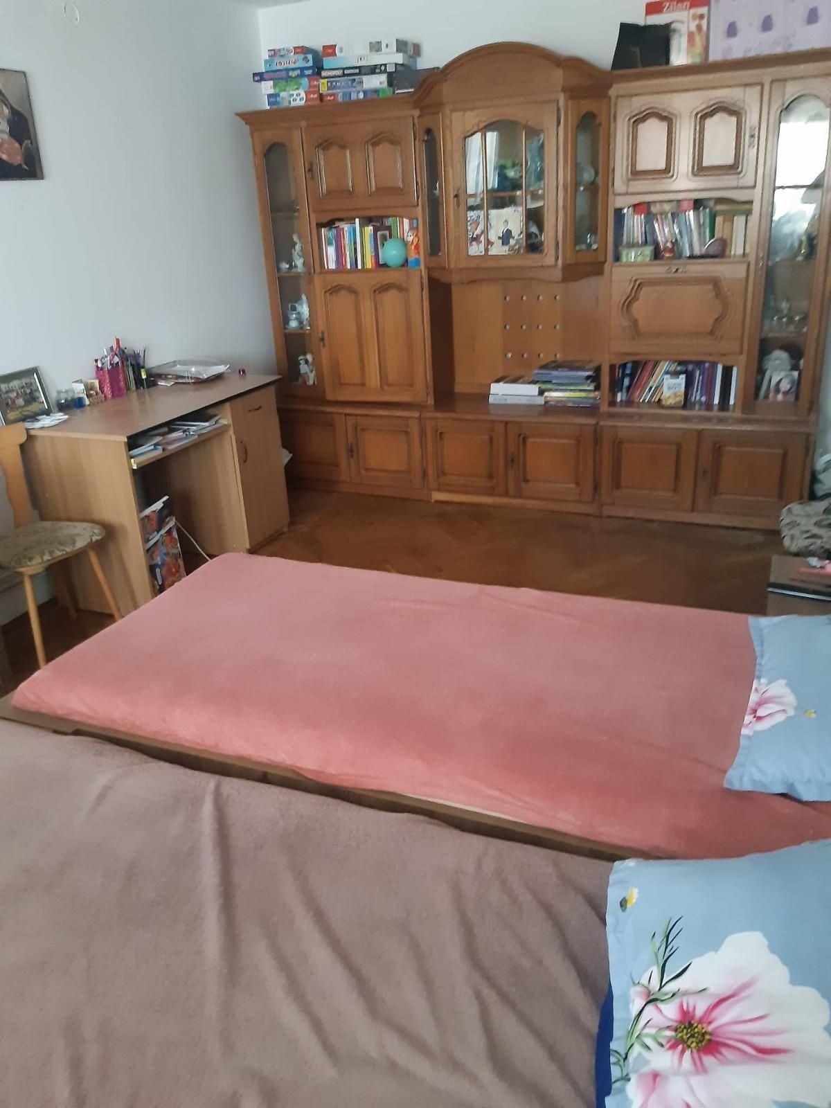Inchiriez apartament