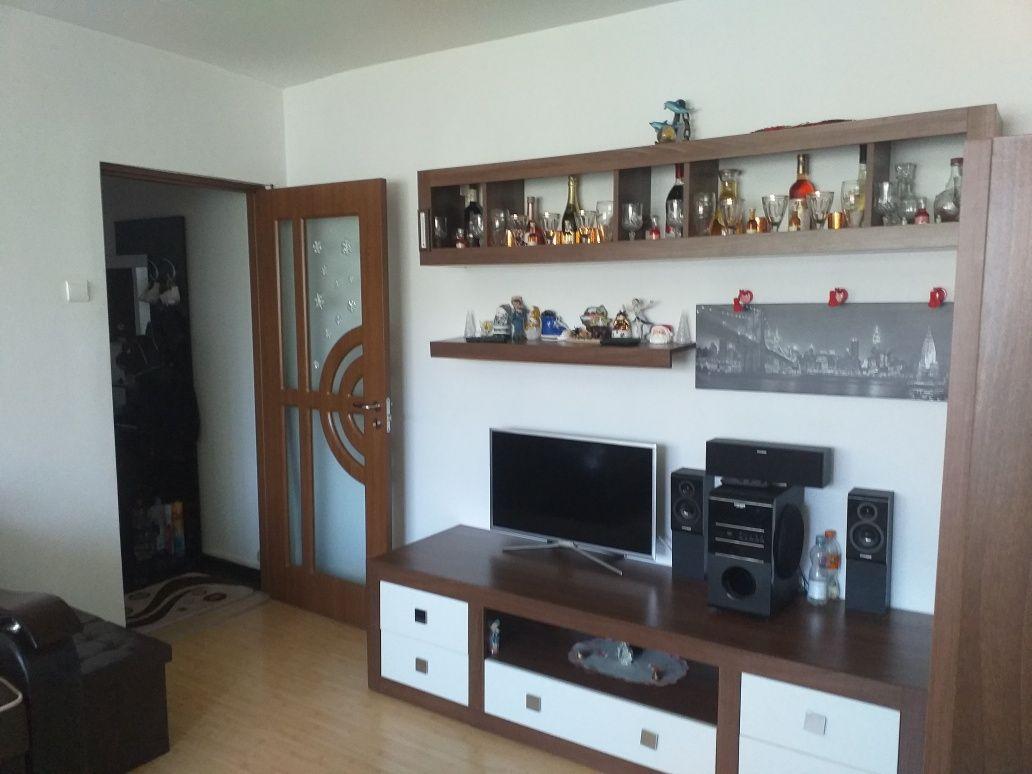 Vind apartament 2 camere mobilat si utilat micro 5 tel 0722772729mobilat si utilat mcro 5 pret 43000 euro tel 0722772729