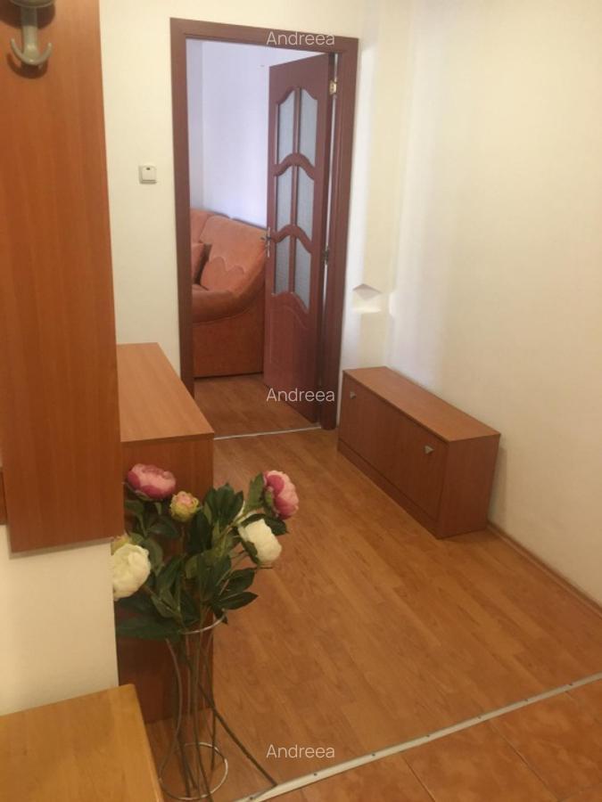 Apartament 2 camere, decomandat, 55 mp, Tractoru, direct proprietar