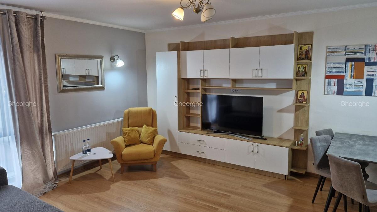 Inchiriez apartament 2 camere in Brasov, central.