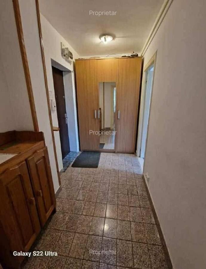 Apart 2 cam decomandat în Tatarași
