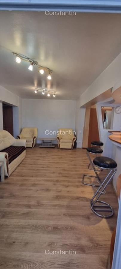 Apartament 2 camere, de inchiriat, zona Titan