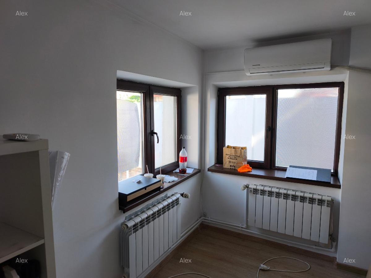 Casa locuibila imediat, centrala gaz, teren si curte proprie – zona buna - birou