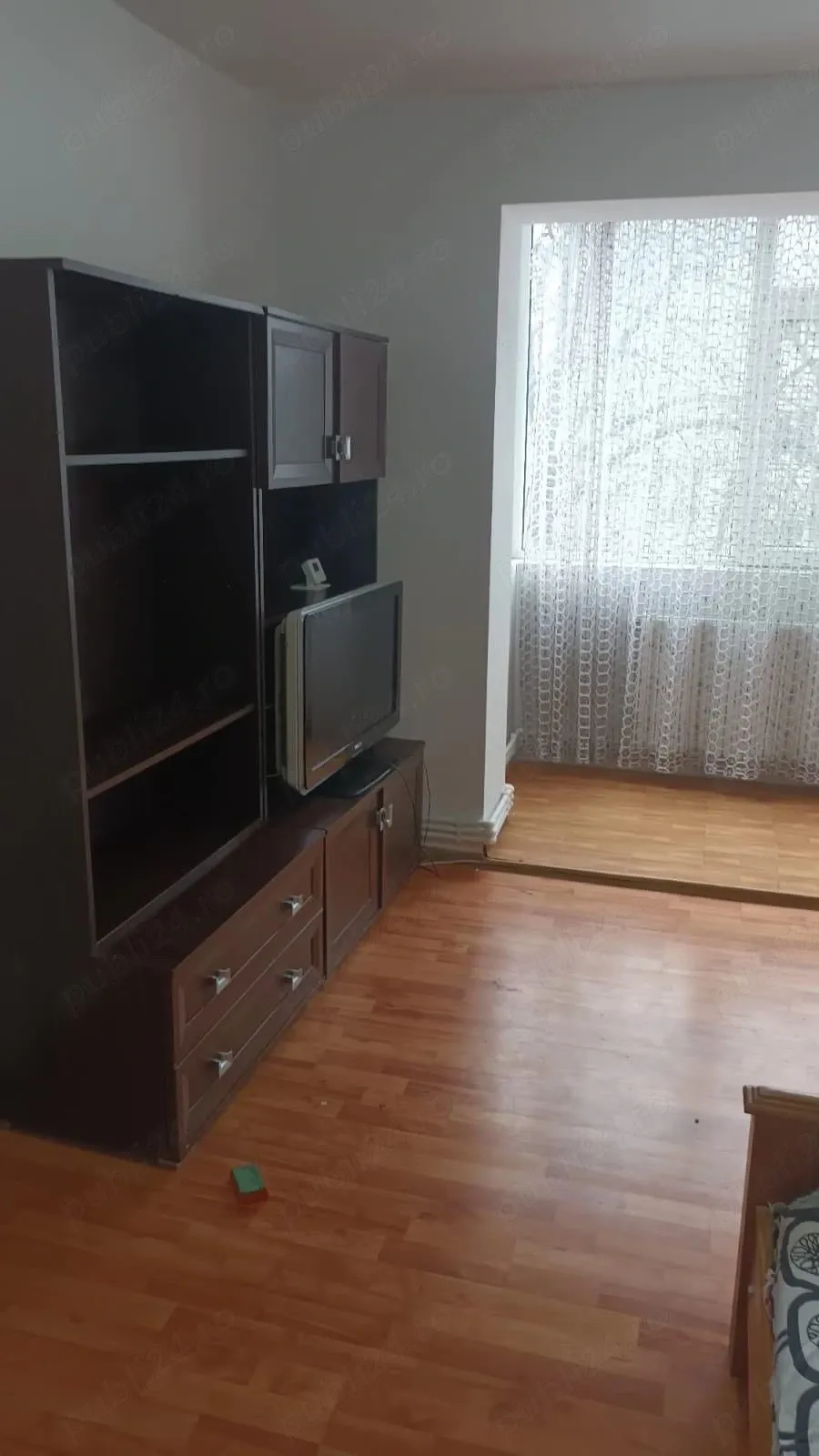 inchiriez apartament 2 camere
