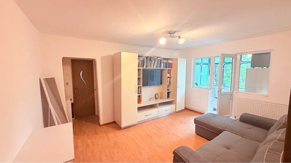 Apartament 2 camere de vânzare, mobilat, zonă liniștită Luceafărului   centrală, balcon, boxă