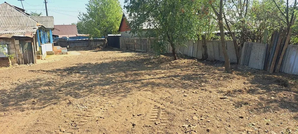 Vand Teren Intravilan Savinesti