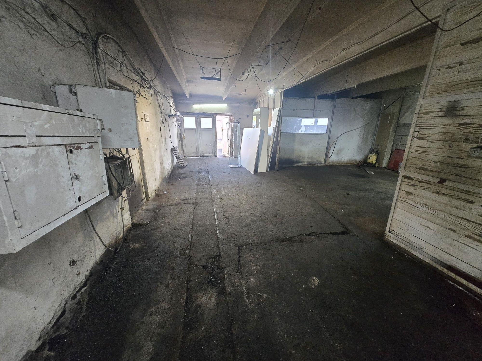 Închiriez spațiu