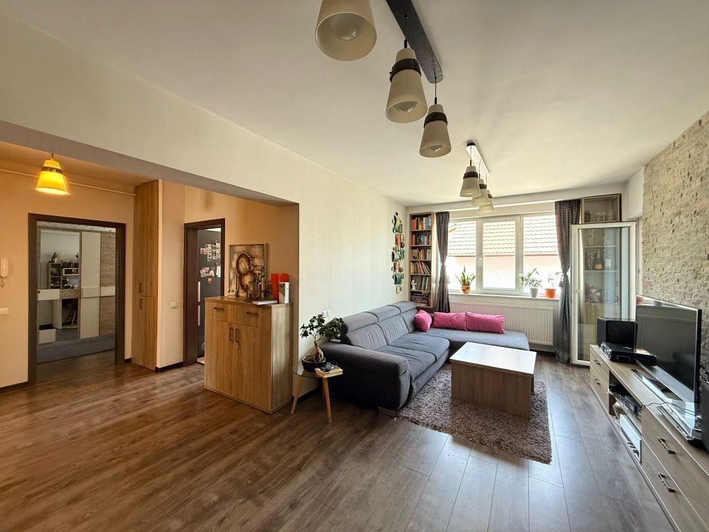 Inchiriez apartament 3 camere Andrei Muresanu - imagine 1