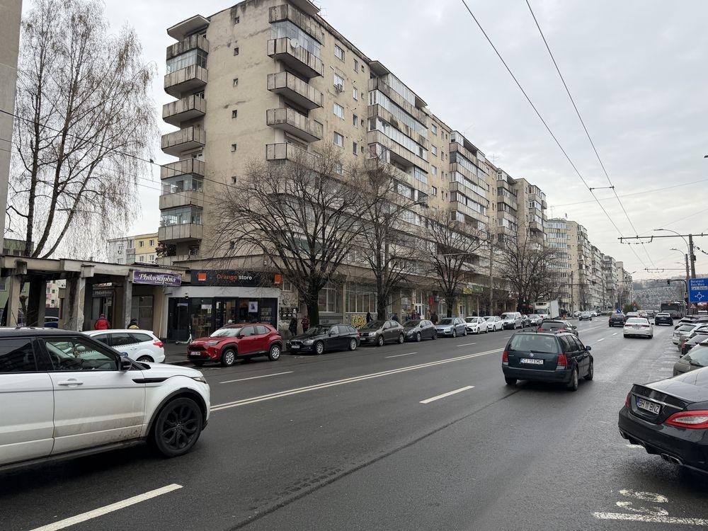 Dau in chirie spatiu la strada 63 Mp Vis a vis de Big Manastur
