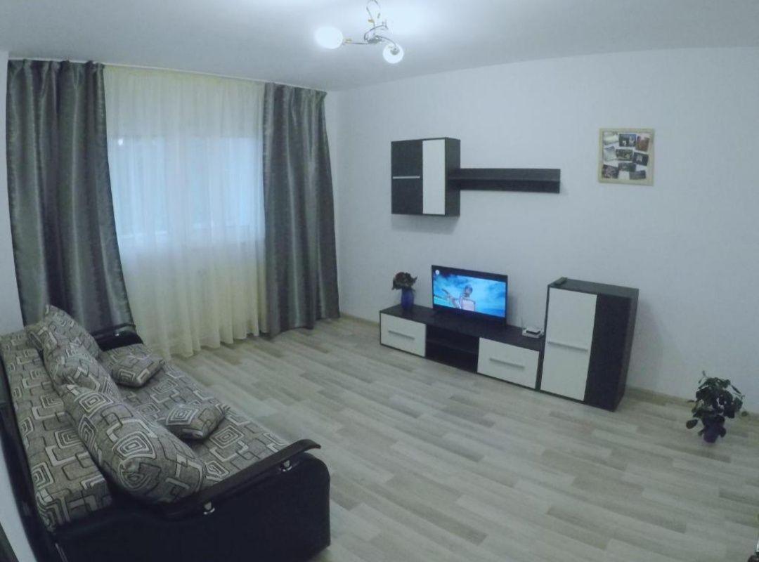 Închiriez apartament zona Spitalul Județean