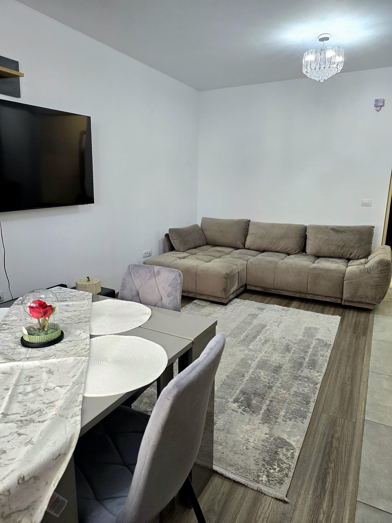 Inchiriez apartament 2 camere tip studio Grandis Residence