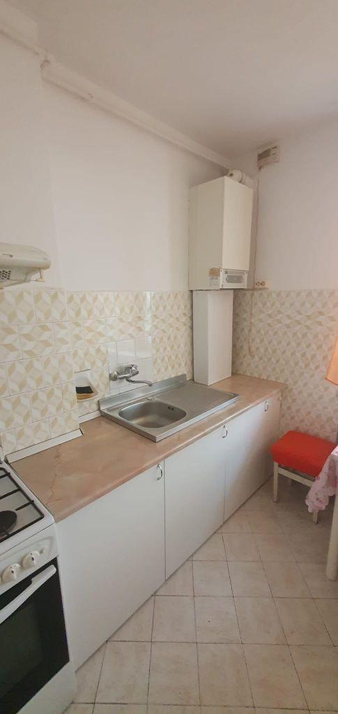 Apartament cu 2 camere de inchiriat,zona tractorul brasov