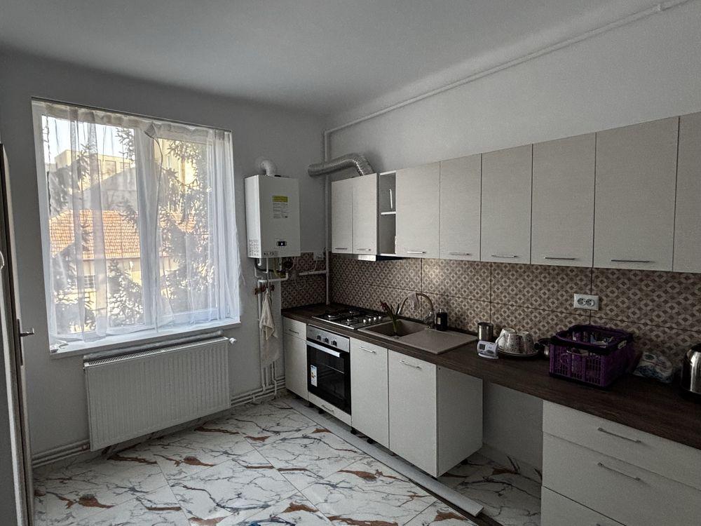 Schimb  cu casa sau teren Apartament 2 camere + 2 locuri de parcare - imagine 1