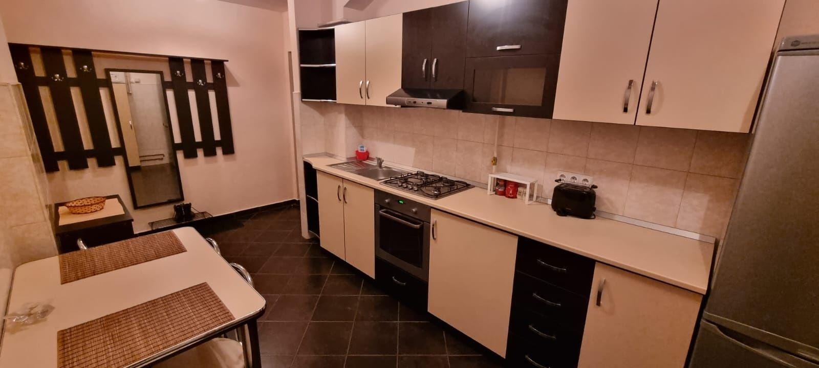 Inchiriez apartament 2 camere