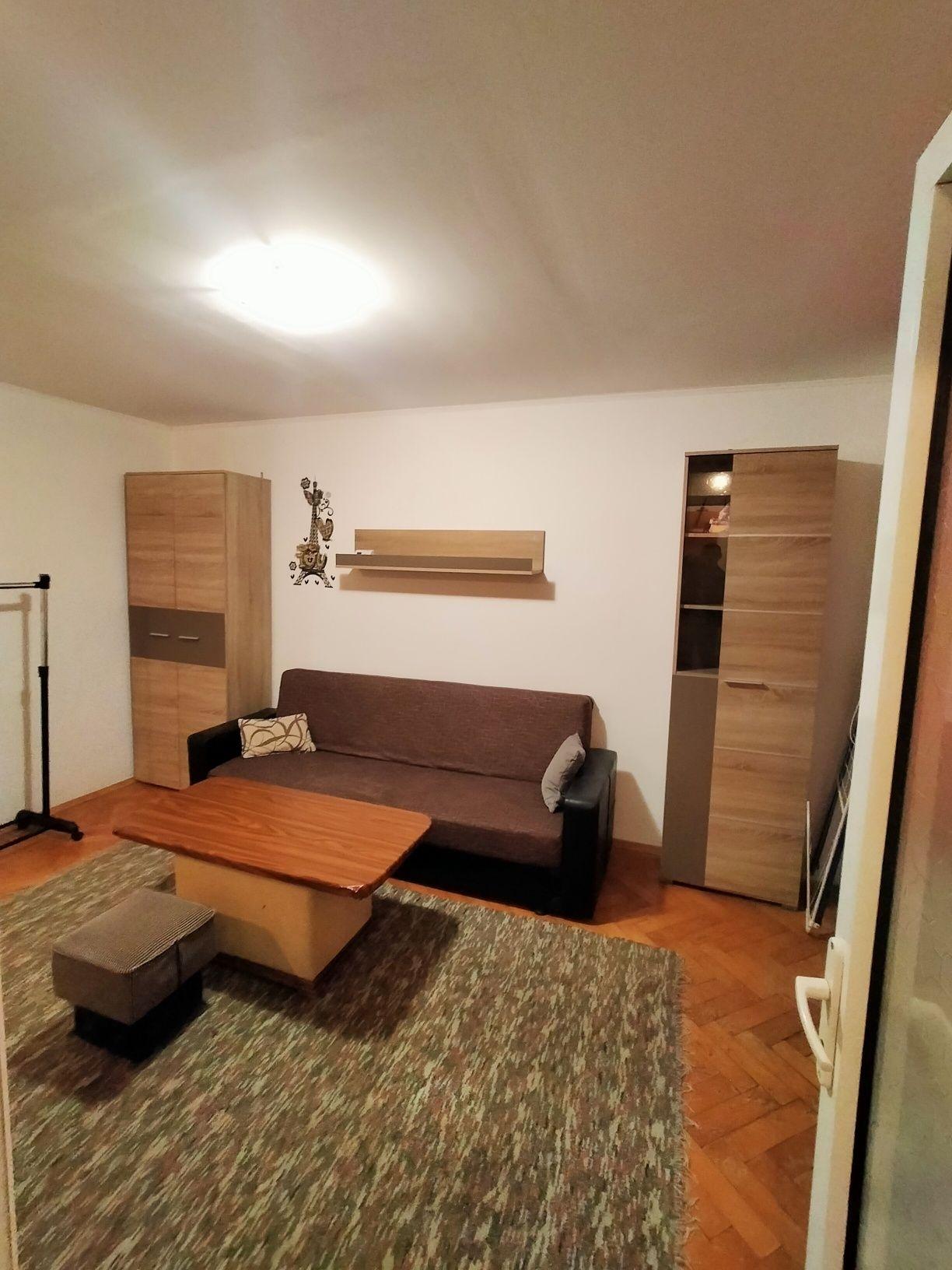 Tomis Nord (Strada Sucevei) - Garsonieră 30mp, Centrală gaze - 300 euro - Termen lung
