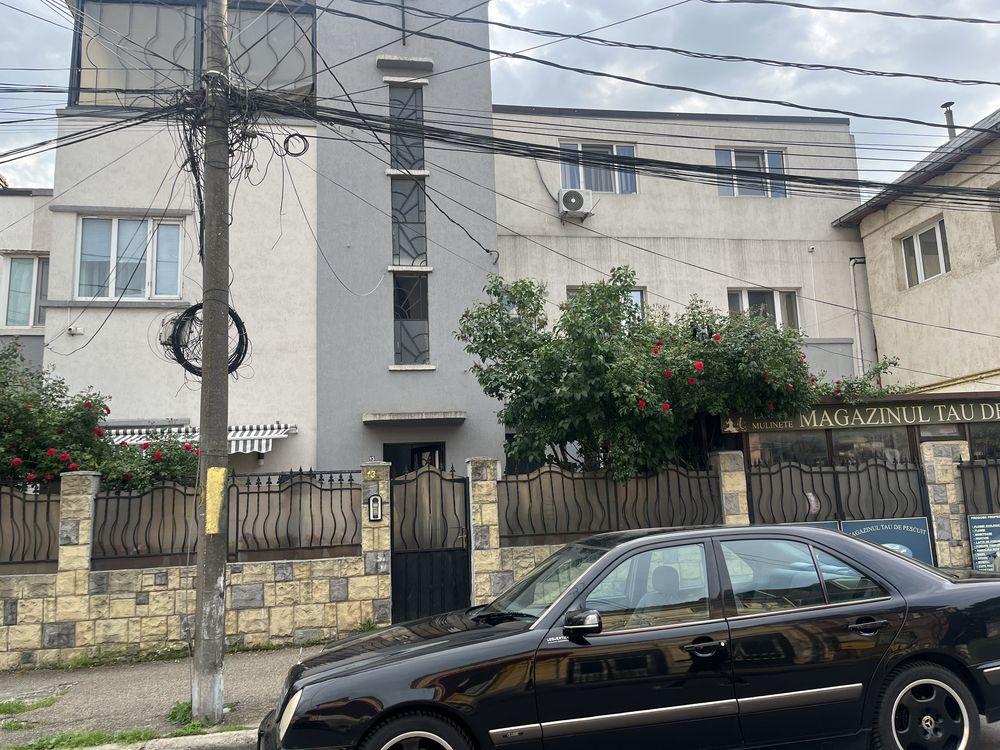 Apartament Ultracentral Parter Vilǎ