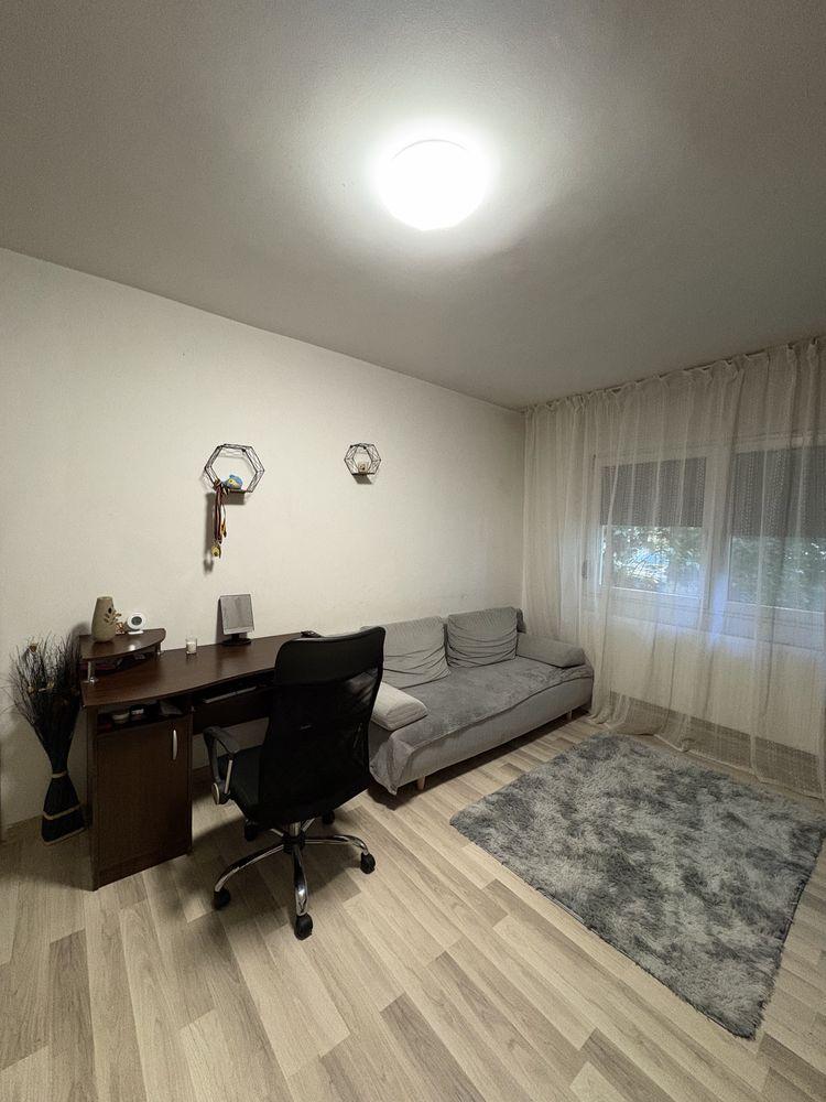 Vand apartament calea bucuresti