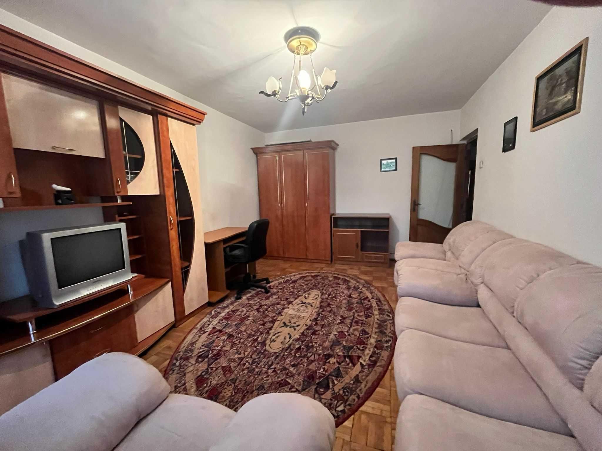 Inchiriere apartament 2 camere decomandat, etaj 2, Rovine Craiova, mobilat complet