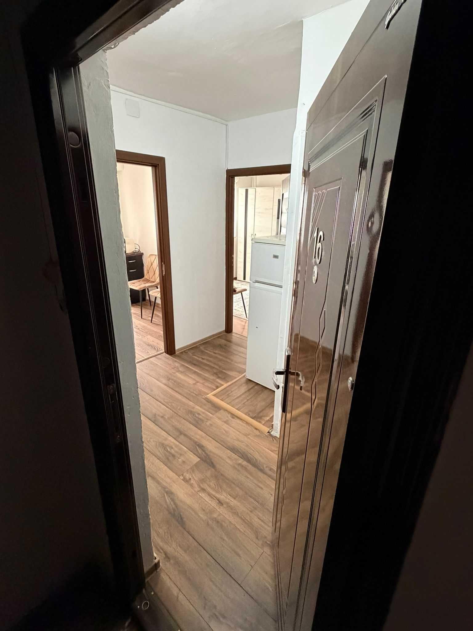 Apartament 2 camere  decomandat Nufarul