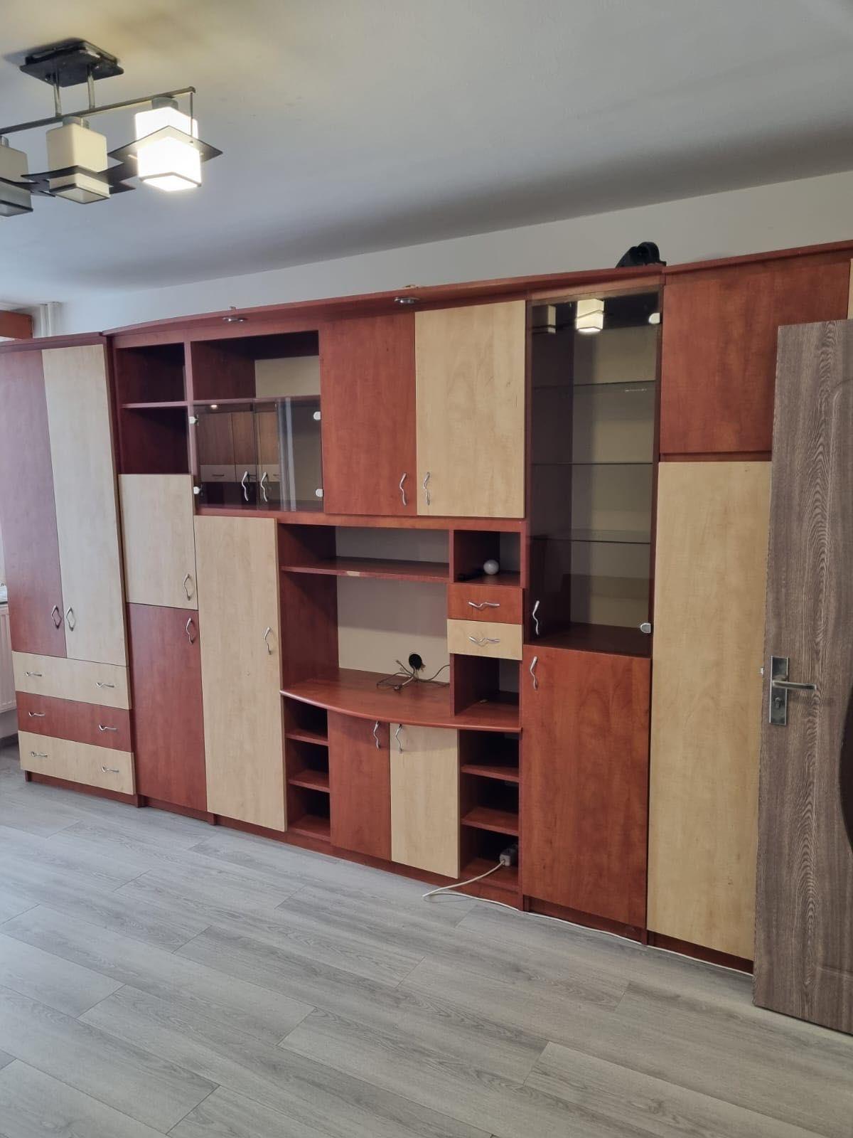 Garsonieră de închiriat str. Aluminei
