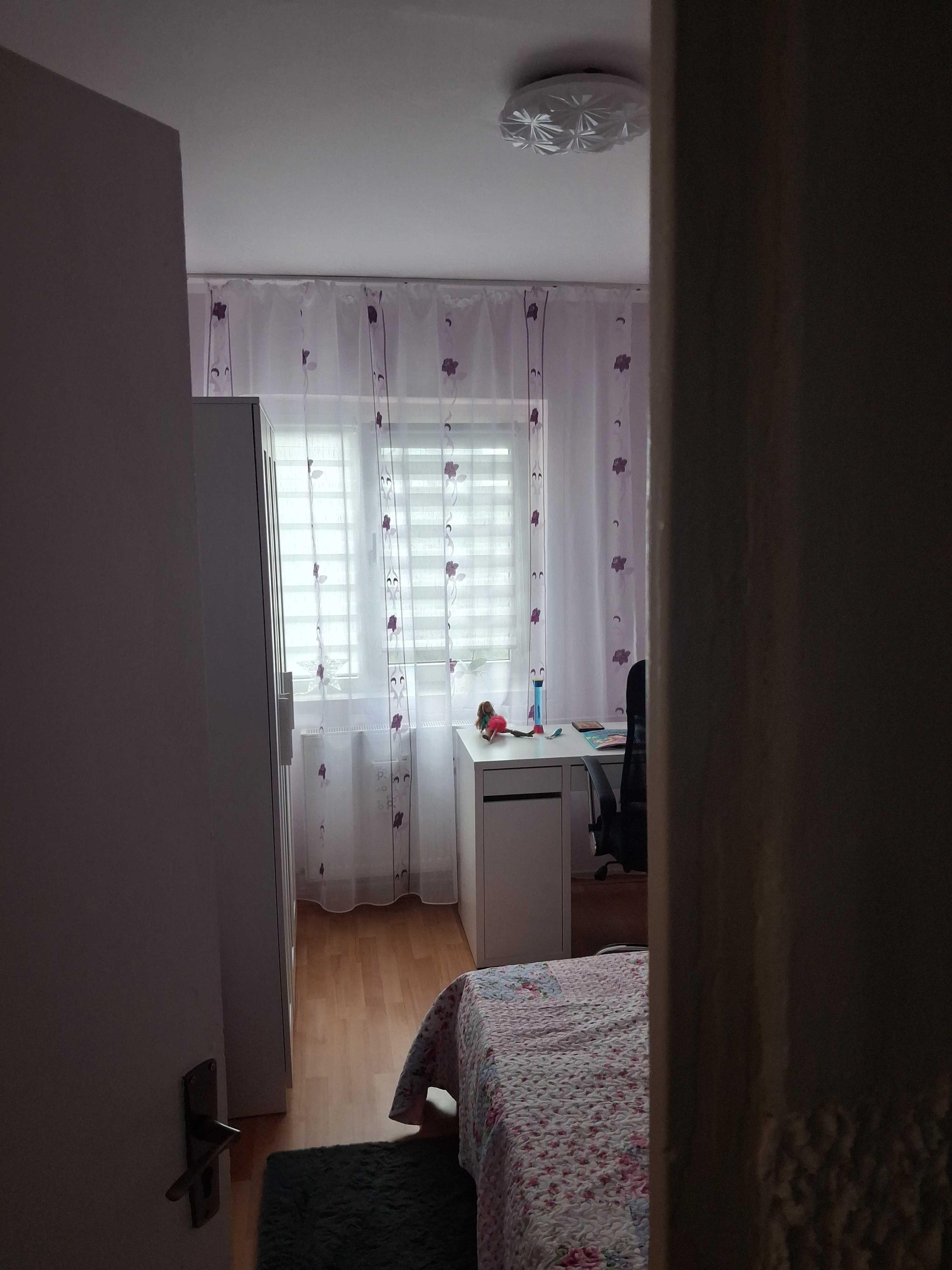 Apartament cu 3 camere - imagine 1