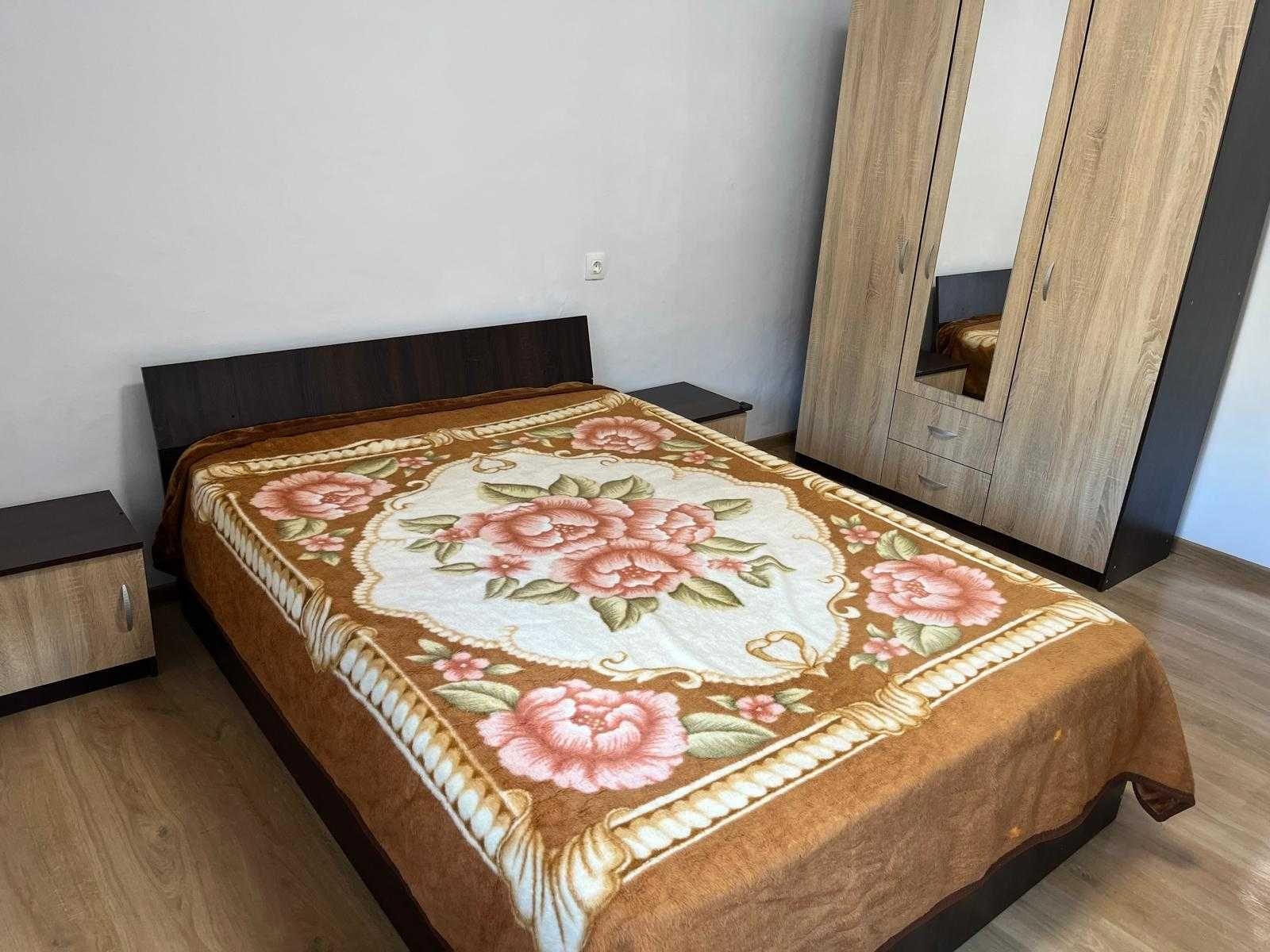 Închiriez apartament cu doua camere