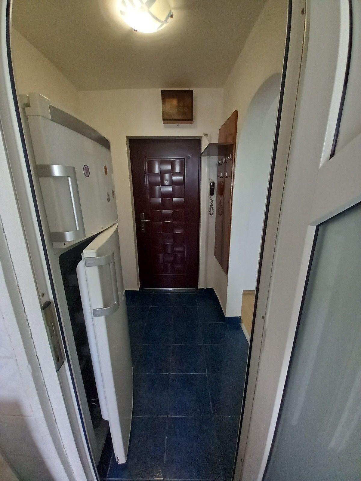 Proprietar Vand Apartament 2camere 38mp.semidecomandat.nt 2camere
