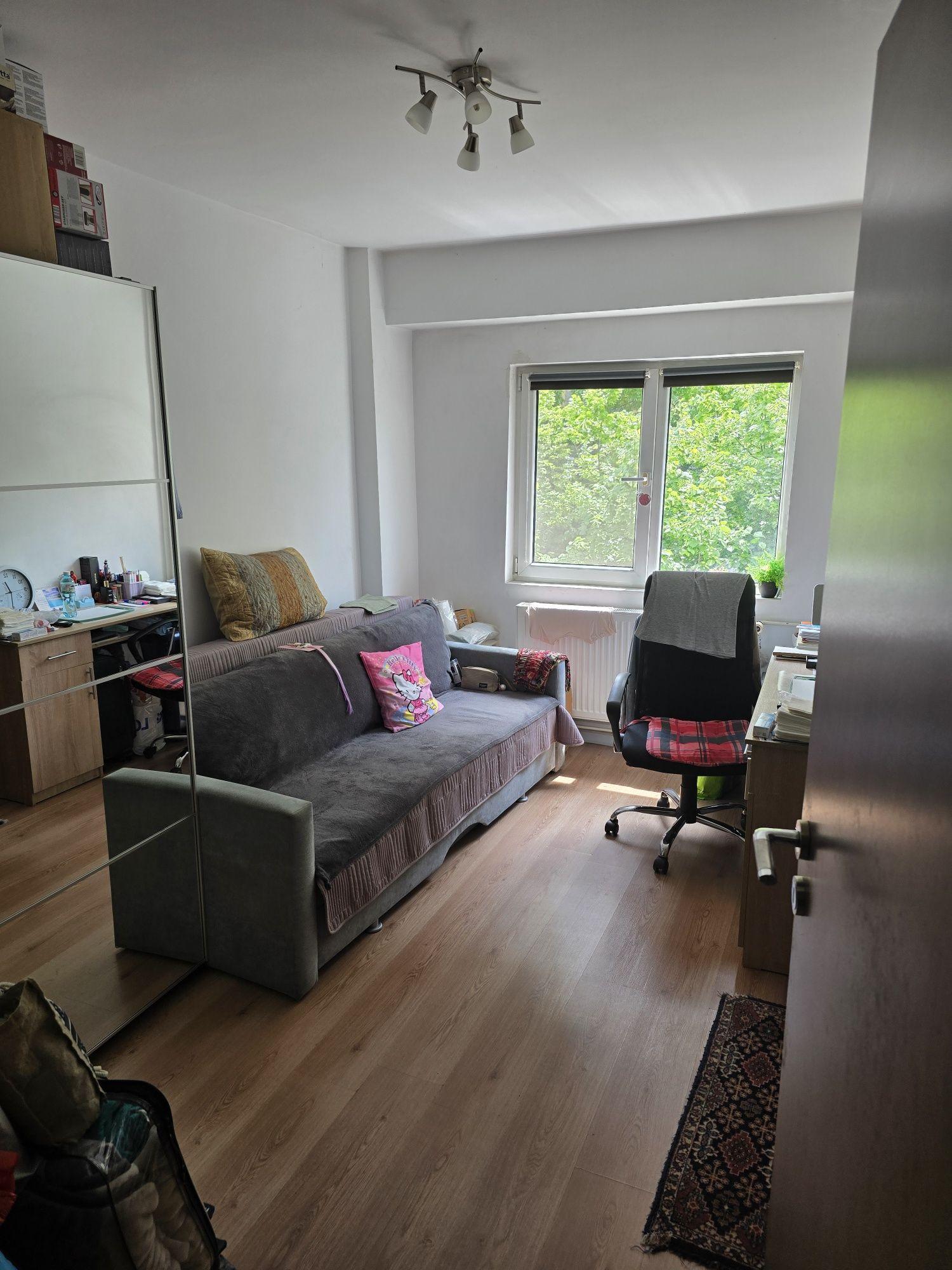 Apartament 3 camere de vânzare, Zona Lacul  Tei,  strada Grigore Ionescu