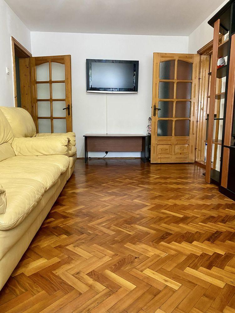 PROPRIETAR - vand apartament 4 camere