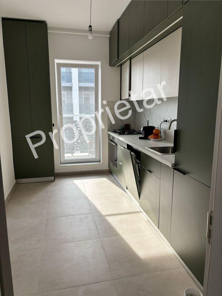 Vand apartament cu 3 camere, loc de parcare si bucatarie mobilata