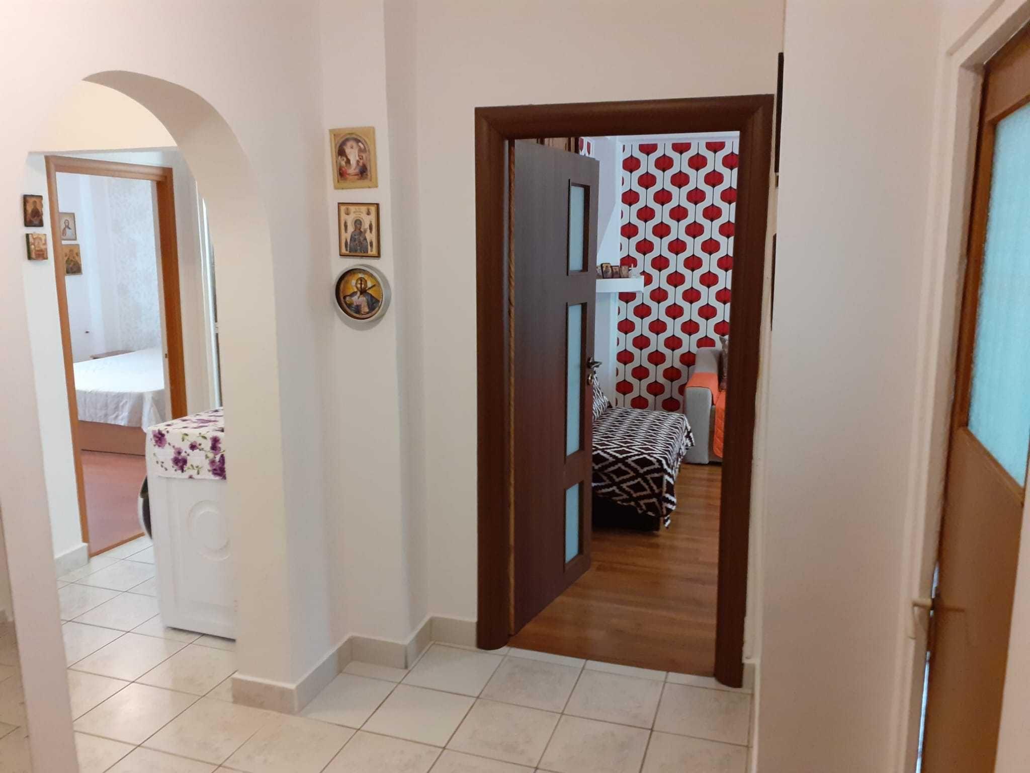 Proprietar | Apartament 3 camere Decomandat, bloc 1992, Nerva Traian – 5 min. Metrou Timpuri Noi