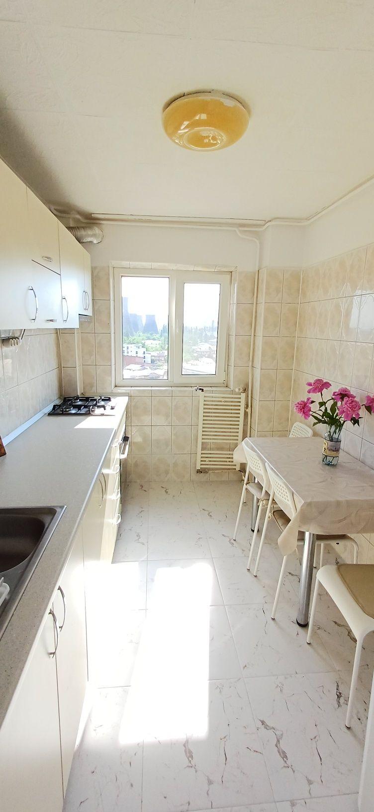 Inchiriez apartament 2 camere decomandat/ Prima inchiriere