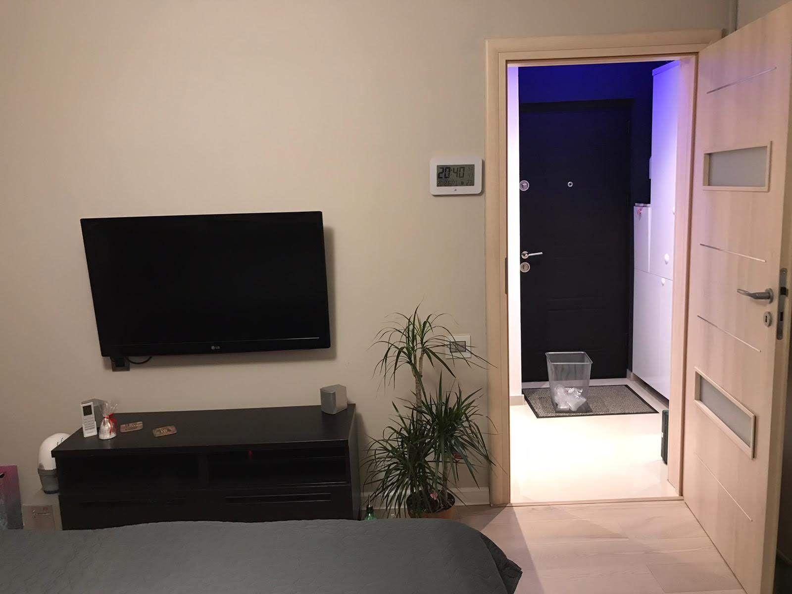Garsoniera lux Berceni complet mobilata și utilata, gata de mutat - imagine 1