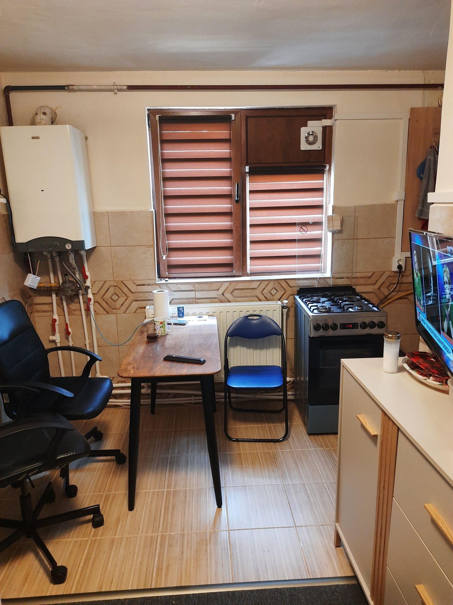 Vand apartament 3 camere - imagine 1