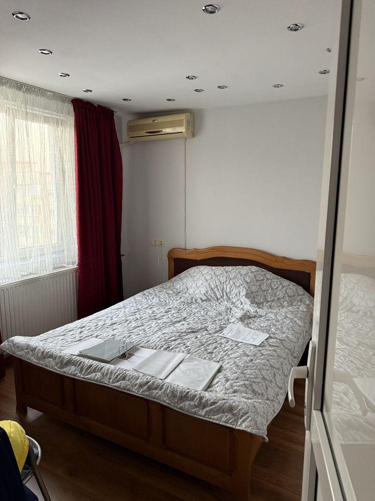Vand apartament 3 camere - imagine 1