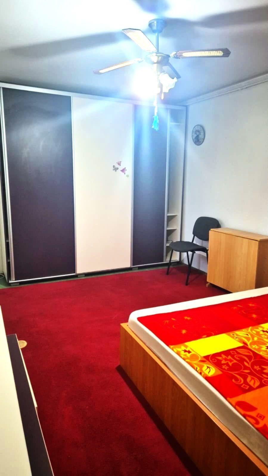 Proprietar Inchiriez garsonieră în zona Brancoveanu