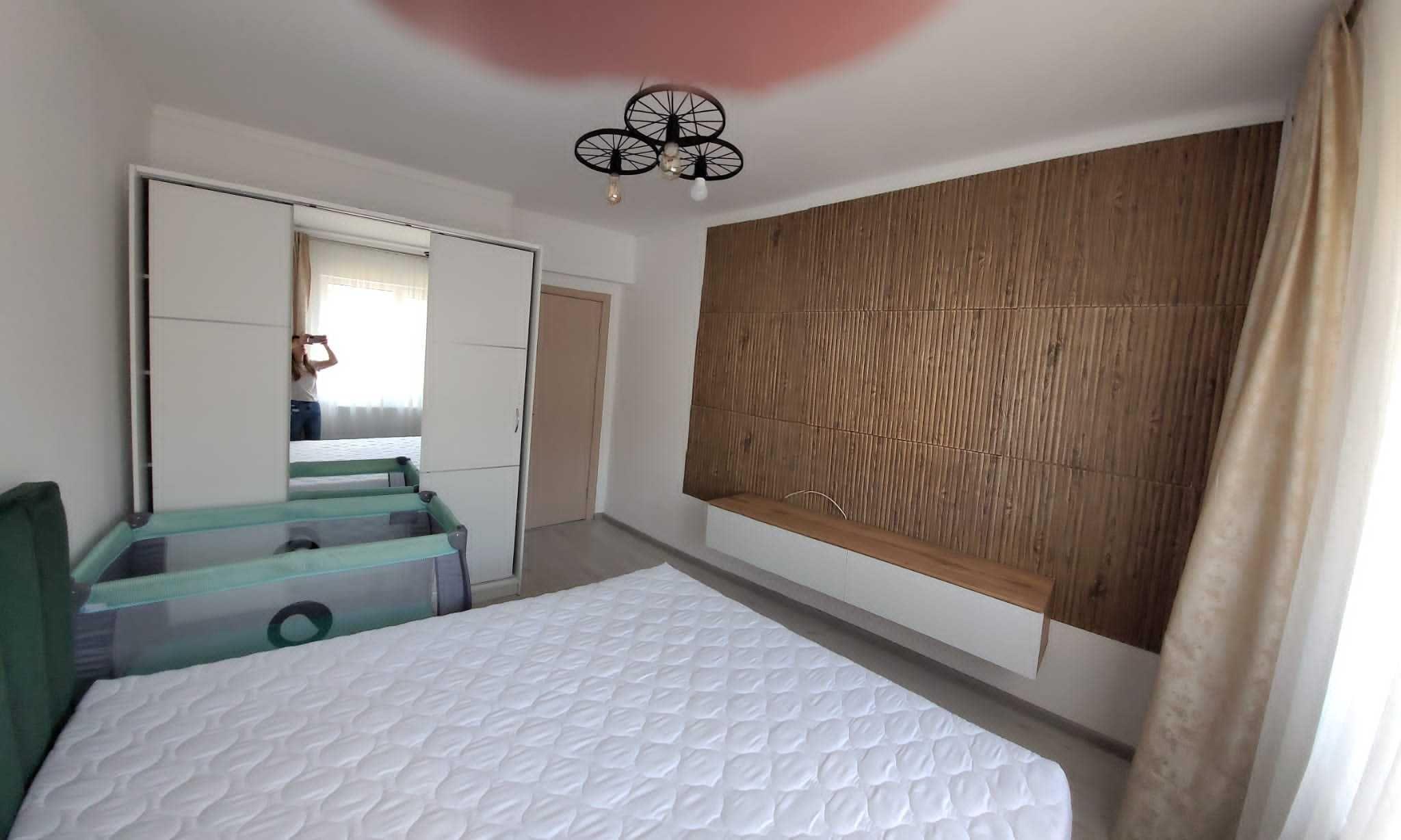 Apartament de închiriat 2 camere+parcare 450E