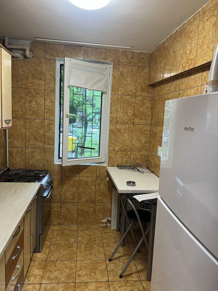 Inchiriez apartament brancoveanu