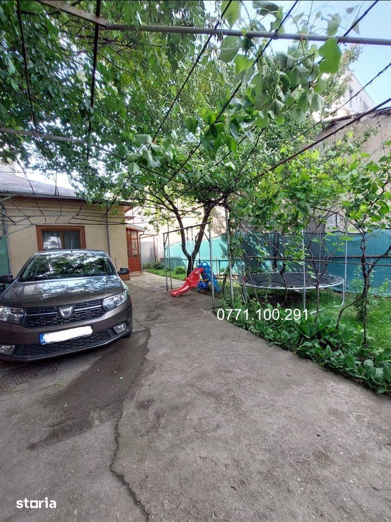 Casa de inchiriat cu loc de parcare in curte - Eroii Revolutiei - imagine 1