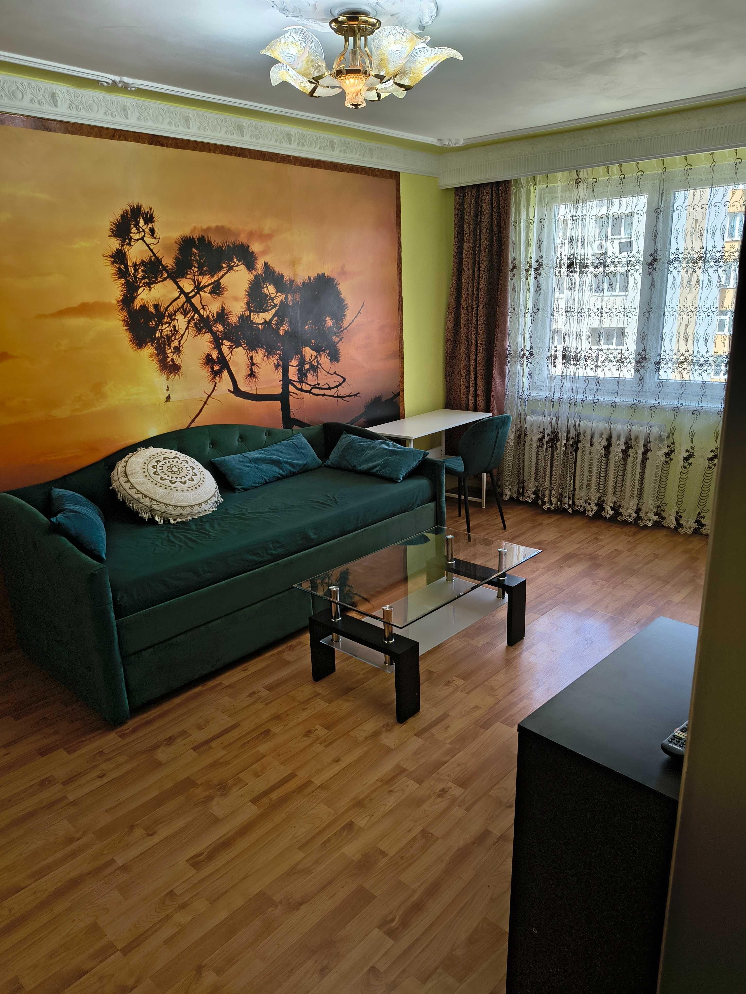 Închiriez 2 camere decomandate,mobilate, 400 euro,Calea Rahovei, liber.