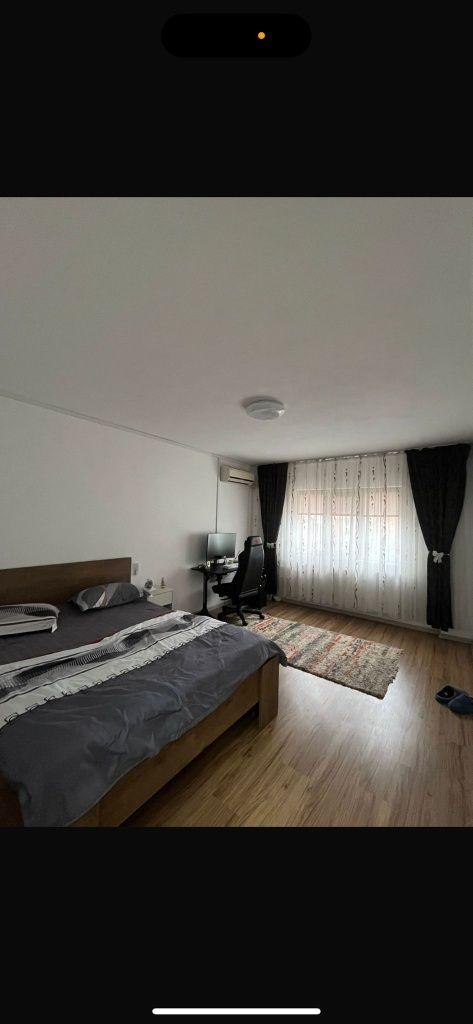 Proprietar închiriez garsonieră 40 mp ULTRACENTRAL, et 5 în bloc din 1986