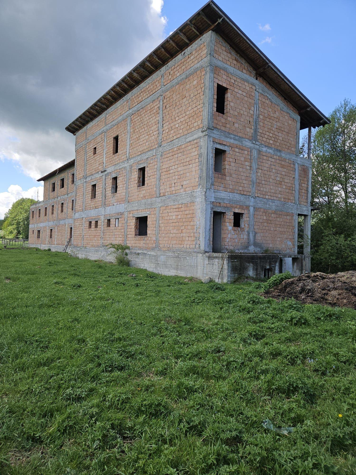 Vând  pensiune Tohanu Nou jud Brașov - imagine 1